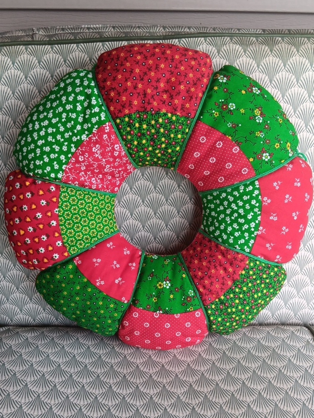Vintage Handmade Country Christmas Patchwork Fabric Wreath. 18"